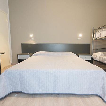 Hotel Avenusta Viserba Di Rimini Buitenkant foto